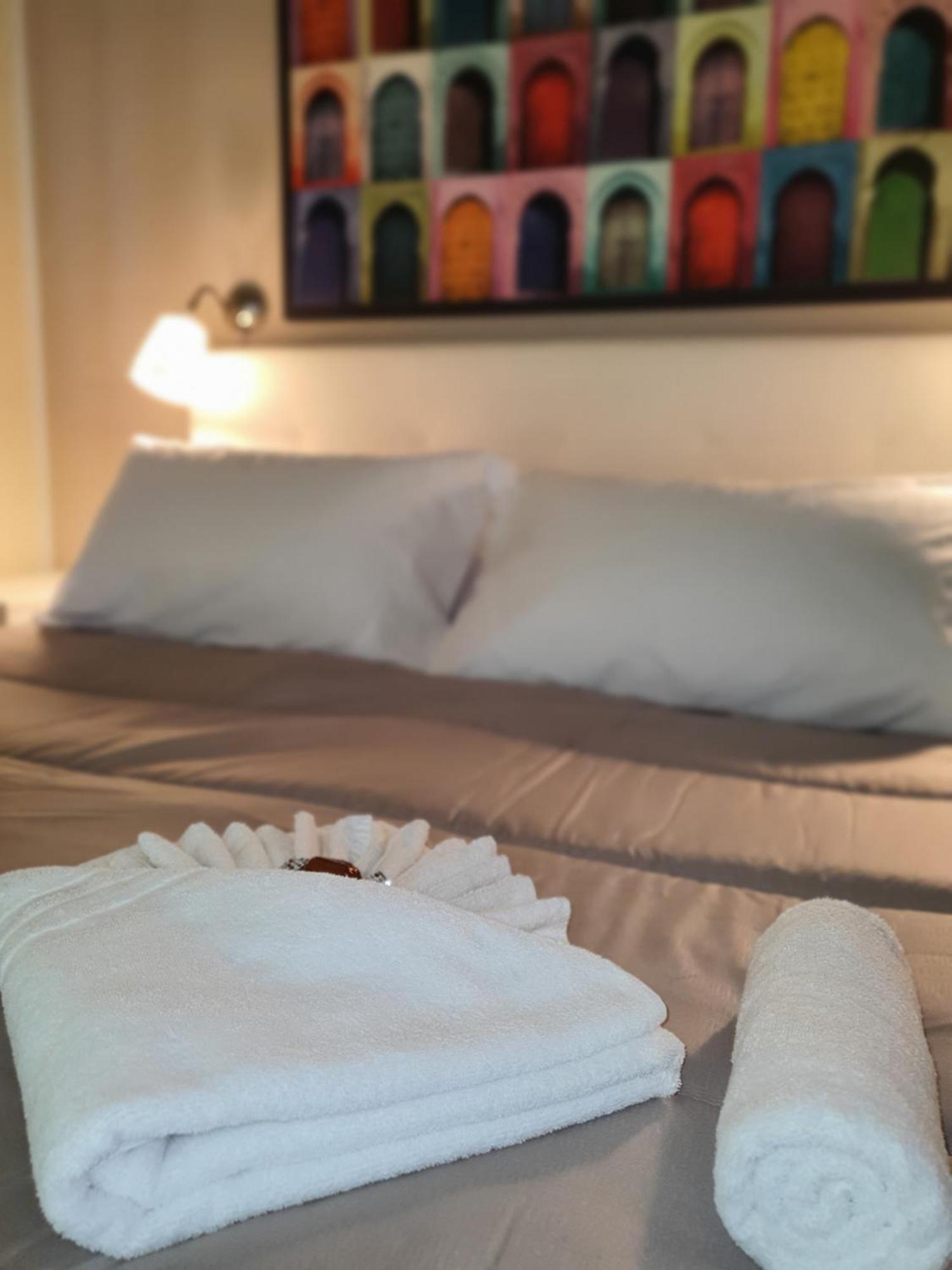 4Rooms Guest House Free Wi-Fi Салерно Экстерьер фото