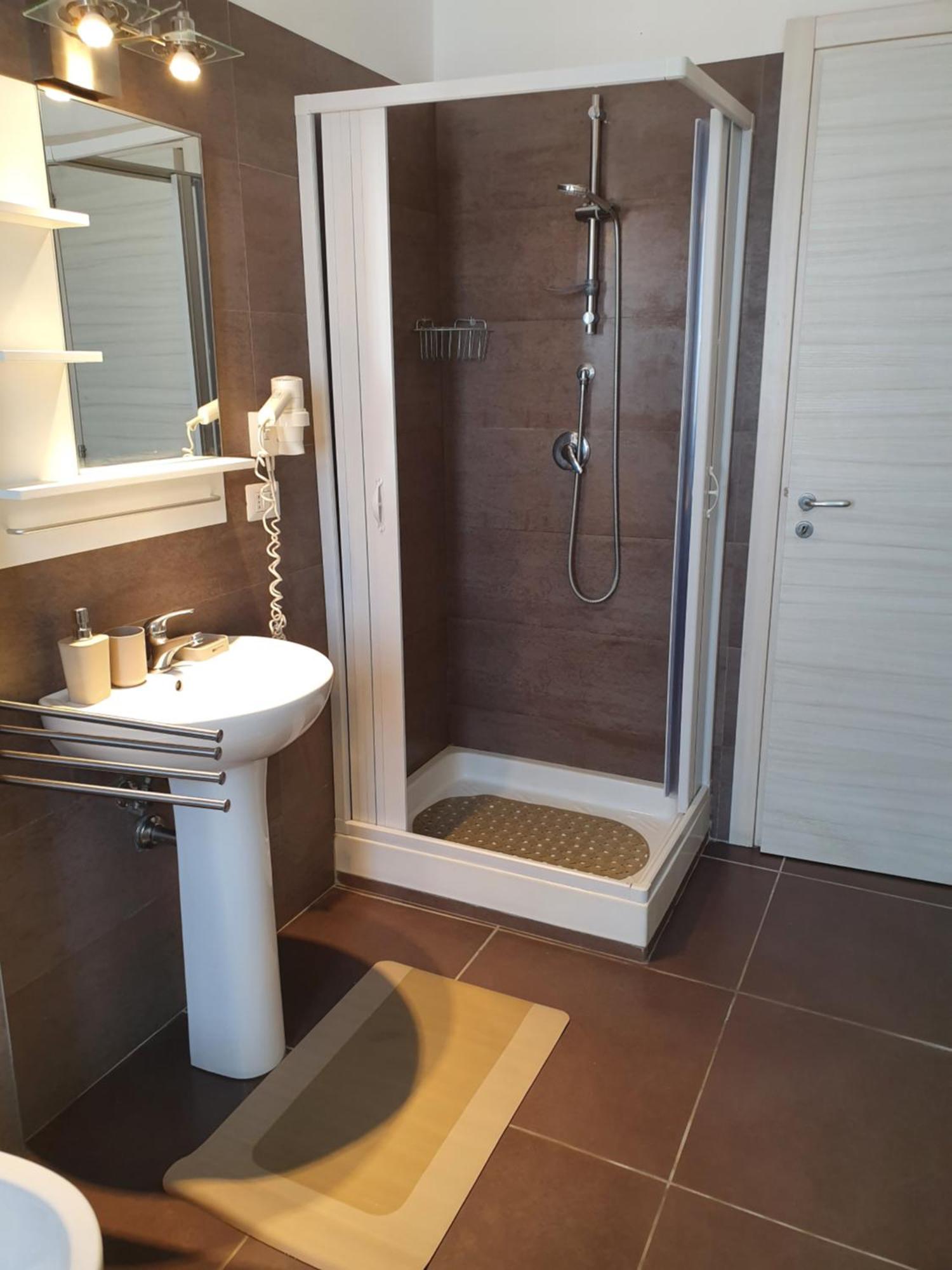 4Rooms Guest House Free Wi-Fi Салерно Экстерьер фото