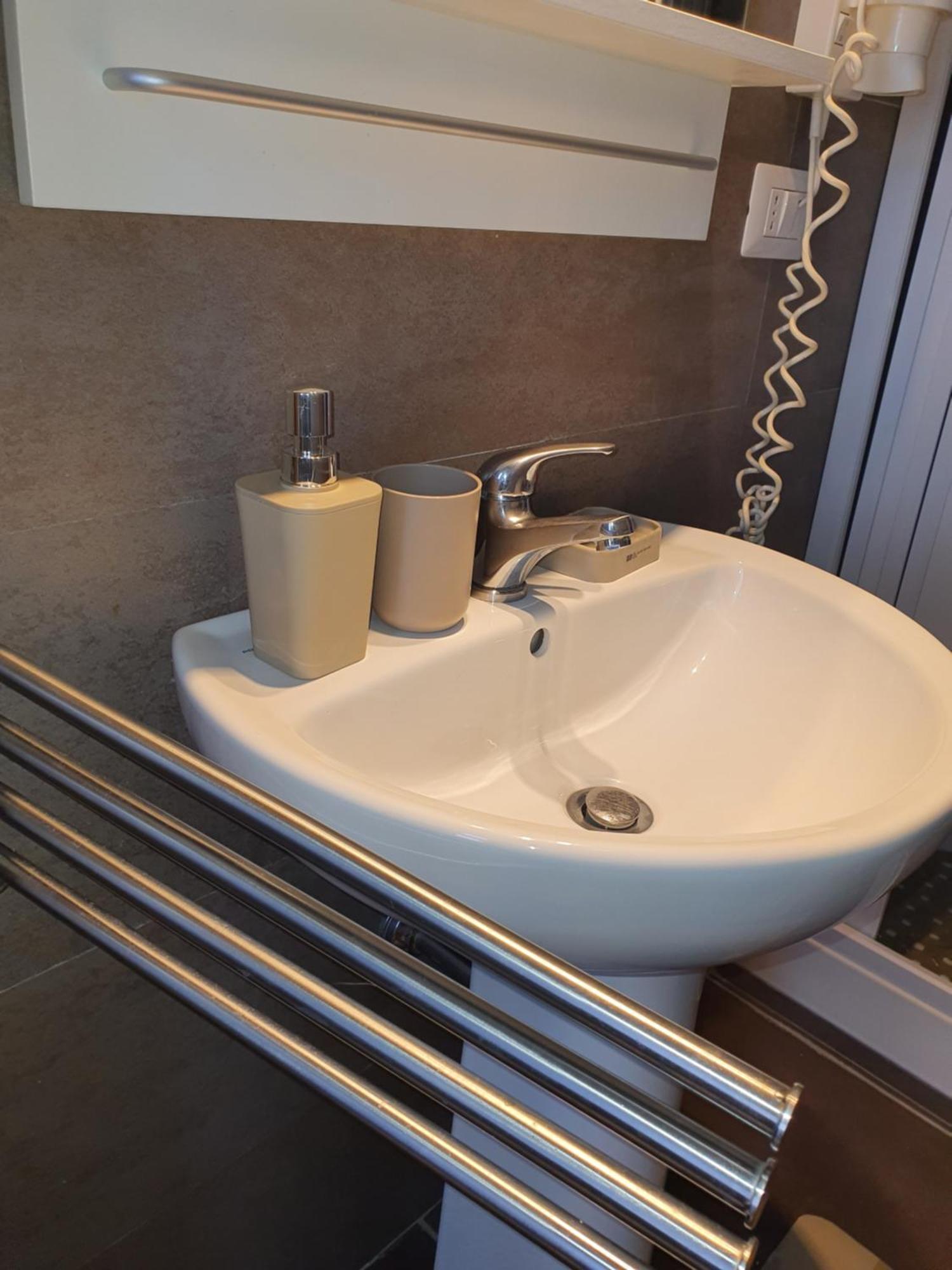 4Rooms Guest House Free Wi-Fi Салерно Экстерьер фото