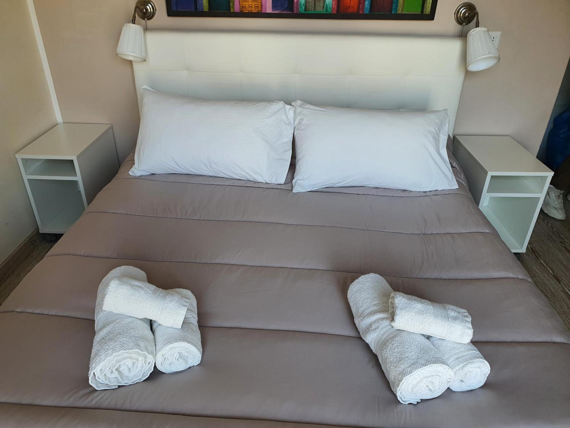 4Rooms Guest House Free Wi-Fi Салерно Экстерьер фото