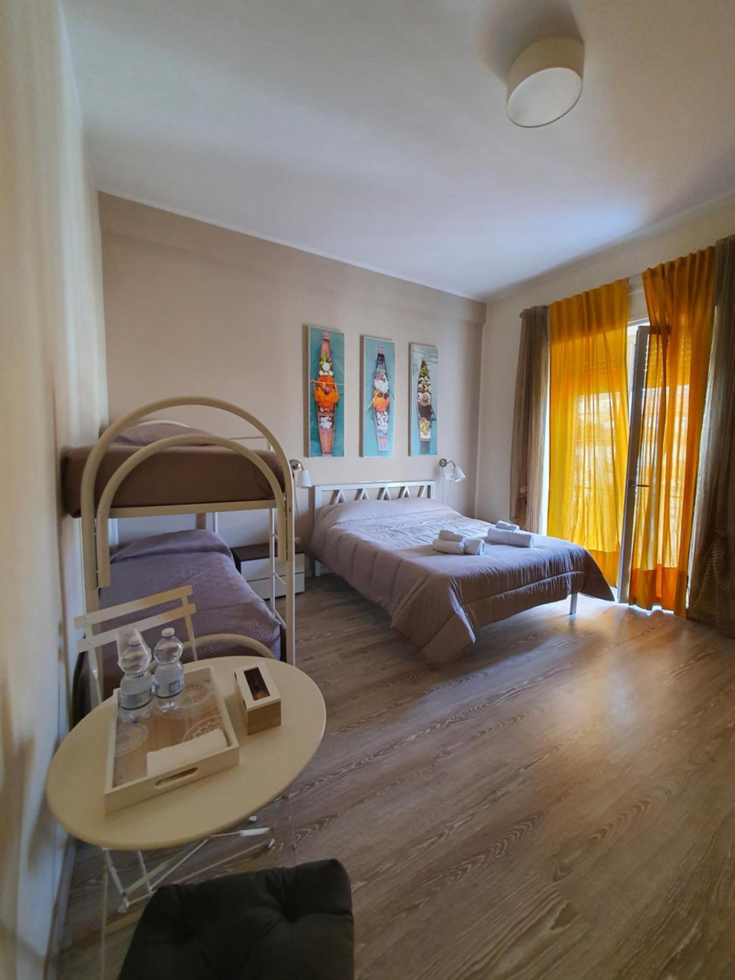 4Rooms Guest House Free Wi-Fi Салерно Экстерьер фото